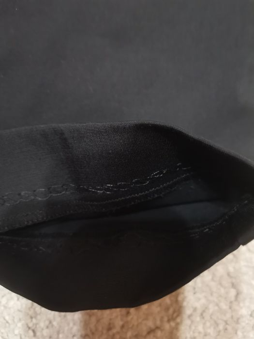 Дамски черен панталон размер XS