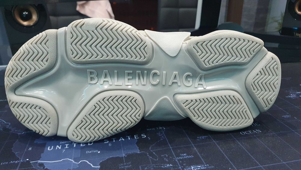 Balenciaga Triple S Rice White