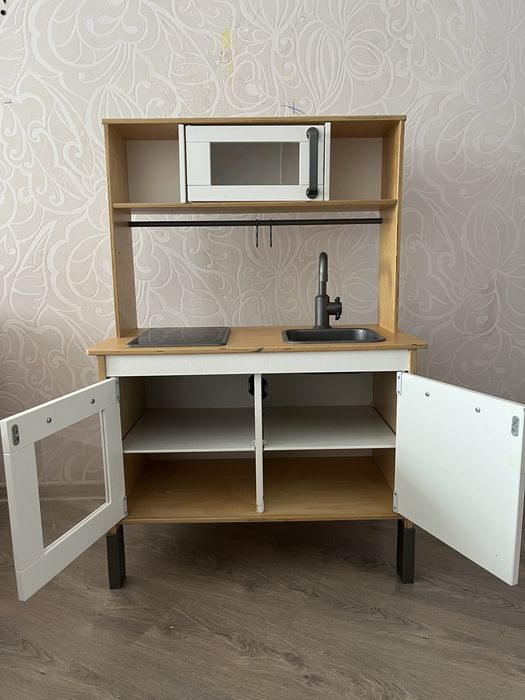 Продам детскую кухню IKEA