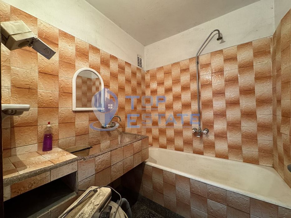 Продава се Тристаен апартамент в Велико Търново, Колю Фичето - 85 кв.м за 1518 €/кв.м - Снимка #8