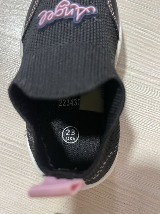 Teniși  pentru fetițe