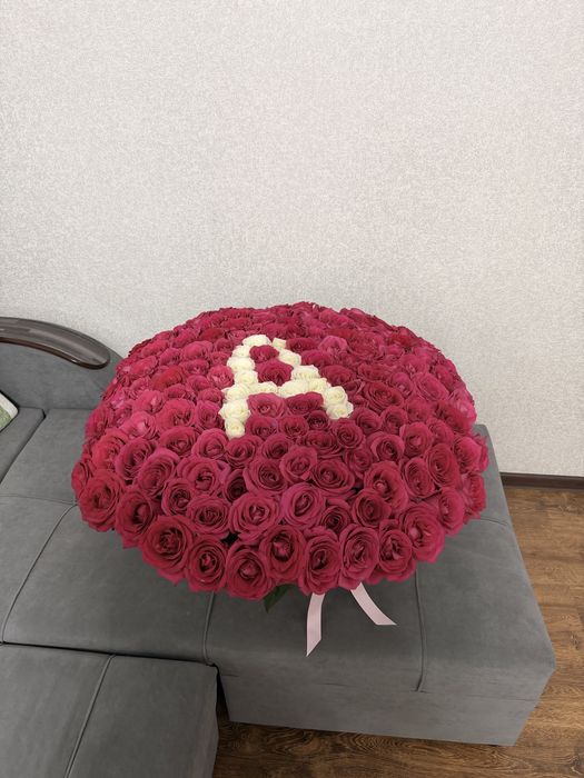 Продам цветы 101 роза буква А