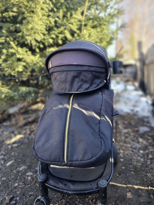 Продаётся прогулочная коляска Jetem