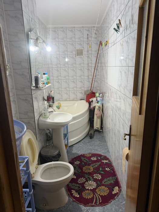 Vand apartament 3 camere decomandat sud  etaj 2 /4 zona sud P2