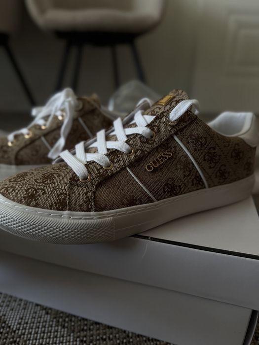 Кеды новые GUESS