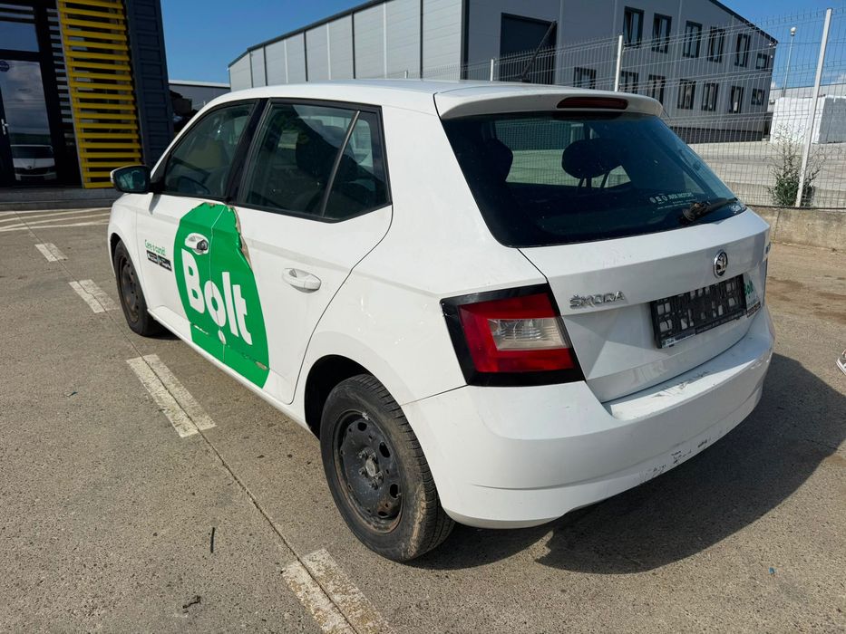 Dezmembrez Skoda fabia 3 hatchback alba lf9e 1.0 benzina CHYB 2015 volan stanga