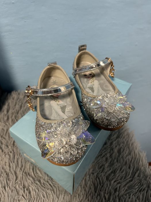 Продам платье на утренник