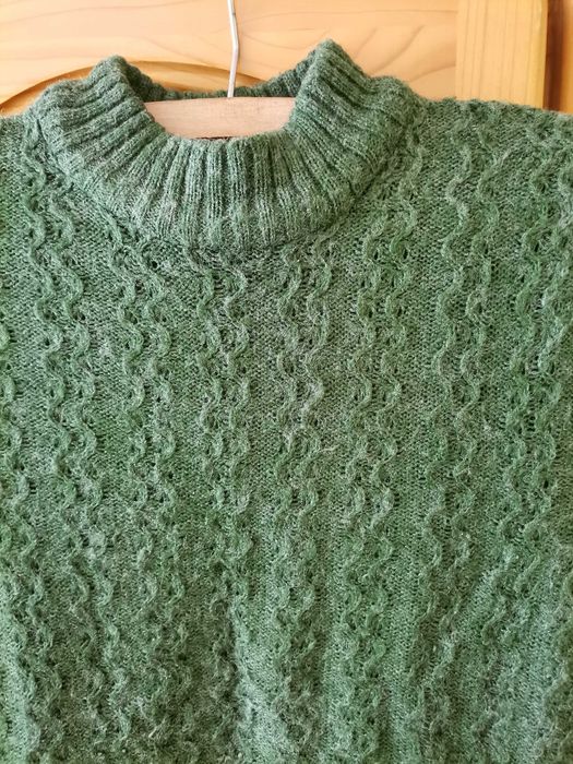 Нови детски пуловери за момиче , ръст 135 -140 см.