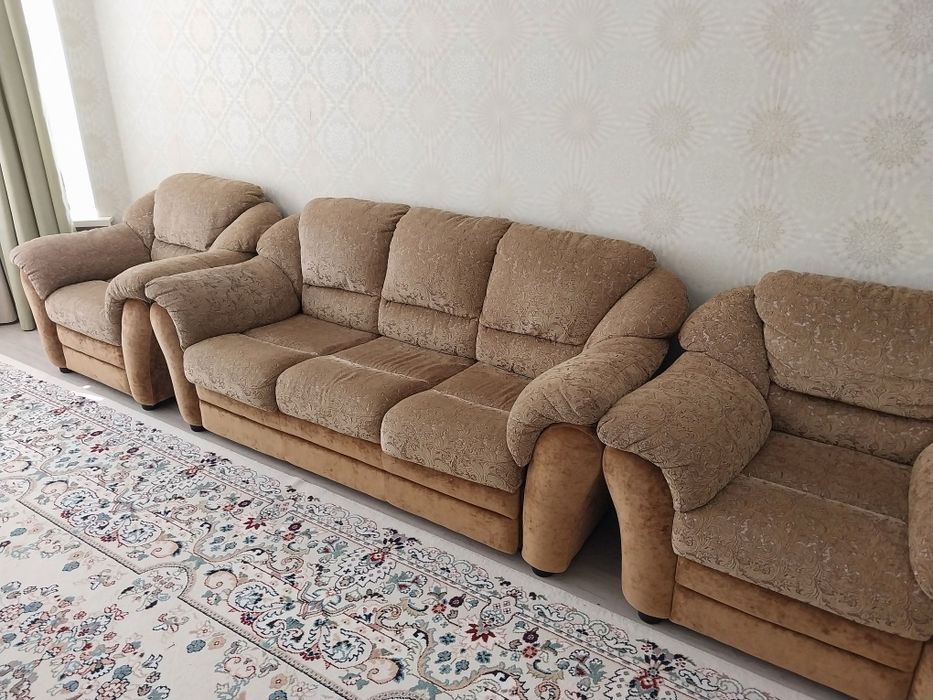 Мягкий уголок диван