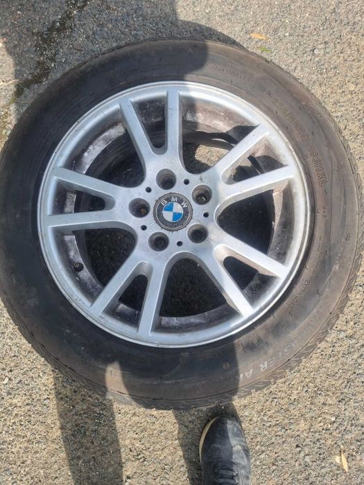 Гуми с джанти BMW X3 235/55/17 DOT 2023 почти нови