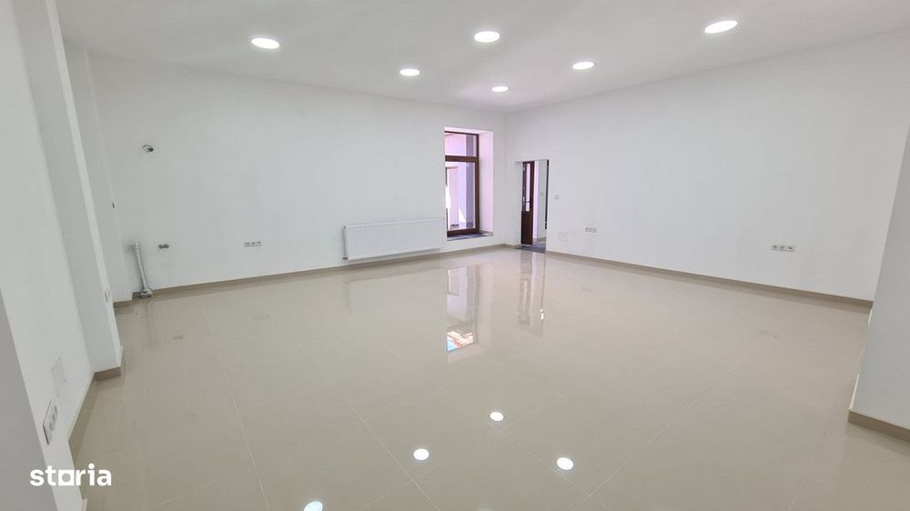 De vanzare spatiu comercial cu suprafata de 90 mp, Eroilor