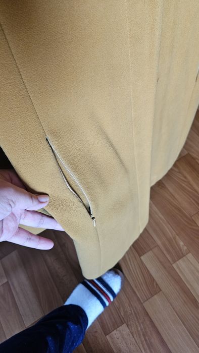 Продам демисезонное пальто!