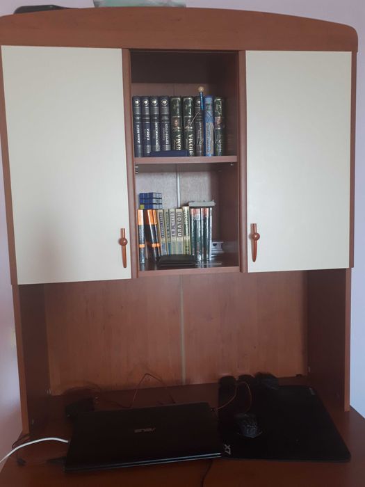 Комод, шкаф и письменный стол