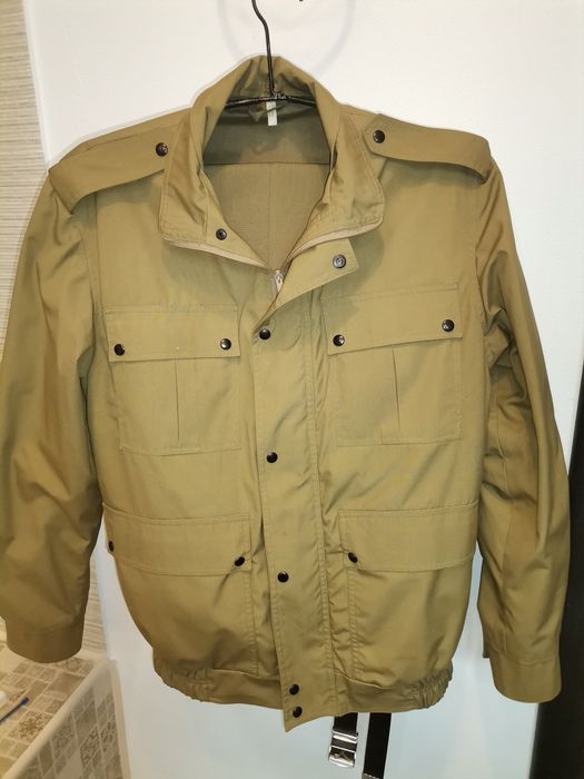 Geacă militară oraș