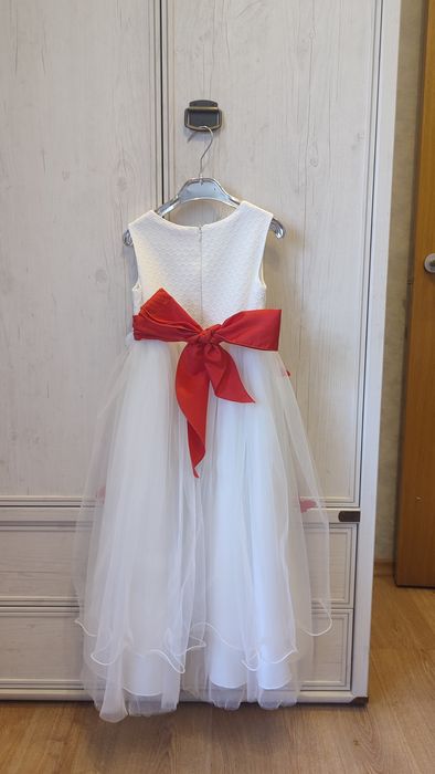 Нарядное платье на мероприятия