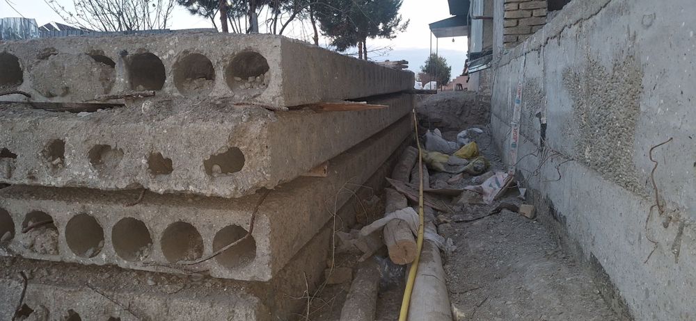 Qorako'l tumanida,  ishlatilgan (B/U)  5.9 m lik 10 dona plita sotilad