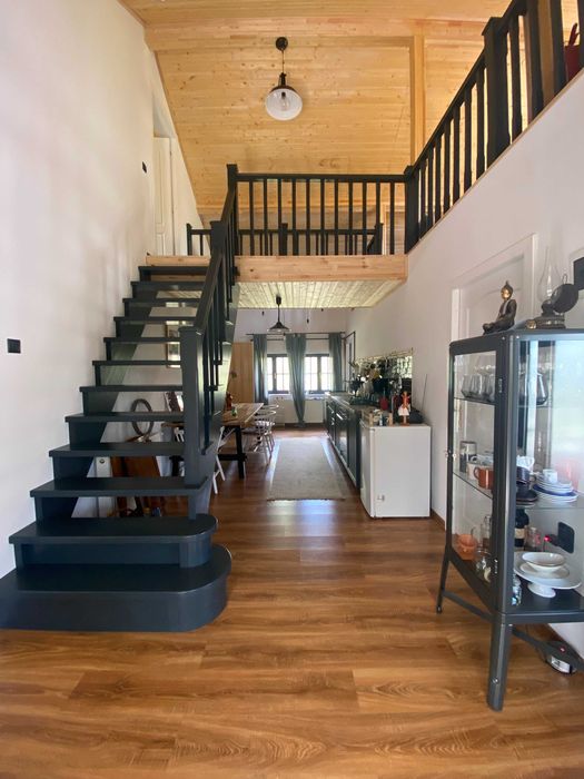 Casa de inchiriat, 4 camere, la 100km de Bucuresti. Gradina spatioasa