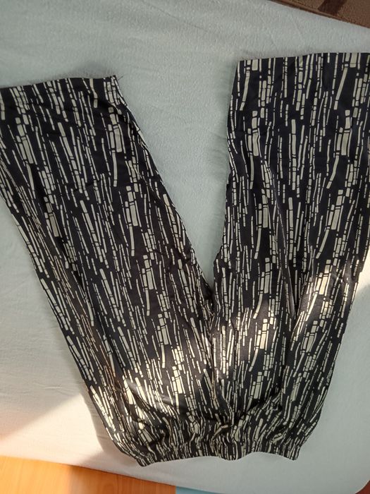 Vând Pantaloni 3/4 Dama Mărimea XL Noi