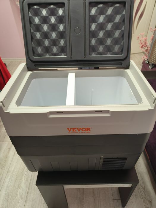 Хладилник фризер VEVOR на 12/24 волта