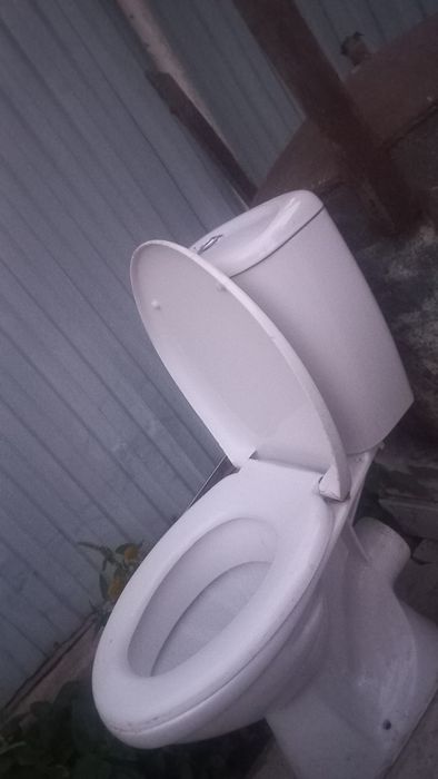 Продам унитаз бу