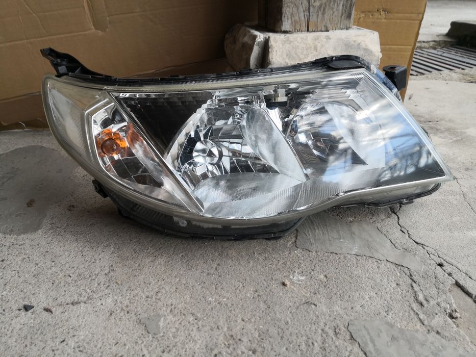Фар Subaru Forester 2008 2013 десен/Фар Субару Форестър