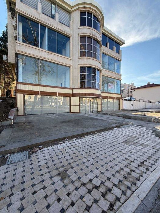 Продается Нежилое Помещение ул. Абай 242 кв.м.