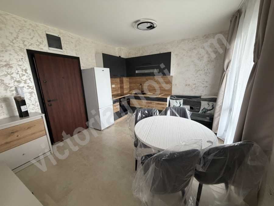 Чисто нов южен апартамент