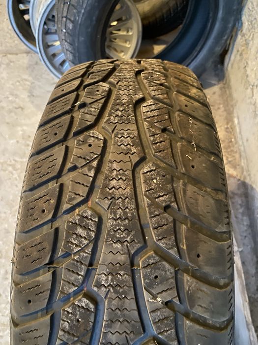 Продам шины 215/60/16 размер