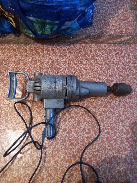 Продаю советскую дрель