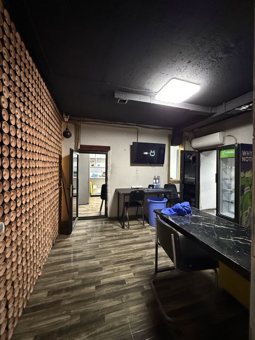 Сдаеться подвальное помещение метро ойбек 230 кв