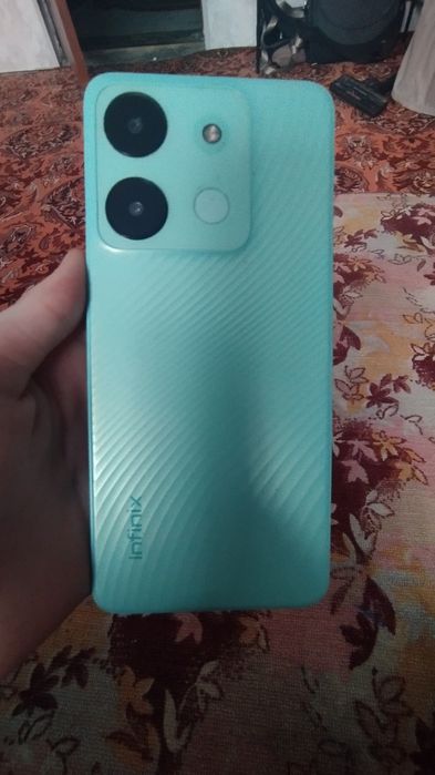 Продам телефон почти новый