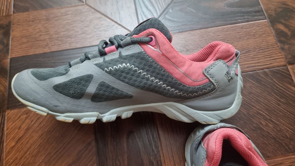 Кроссовки бу  36 р outventure