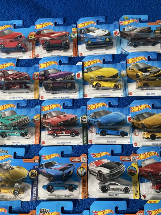 Колекционерски колички Hot wheels и Majorette