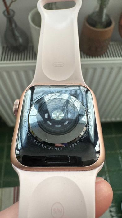 Vând Apple Watch Series 5 (2019) GPS, 40mm, Aluminium Gold