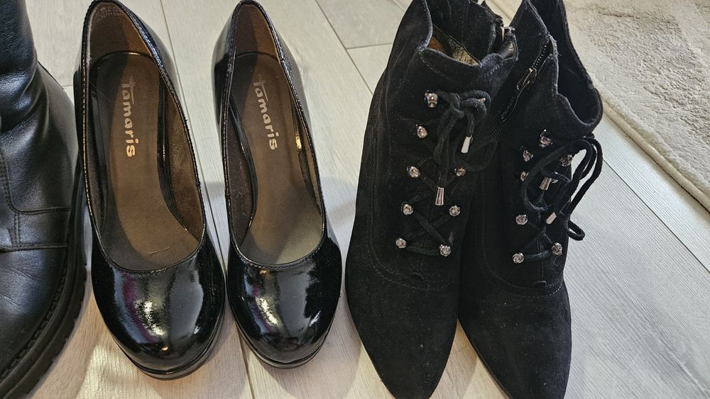 Продам 5 пар женской обуви