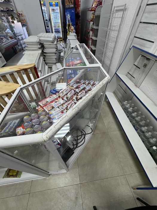 Продается витрины бу отличного качества