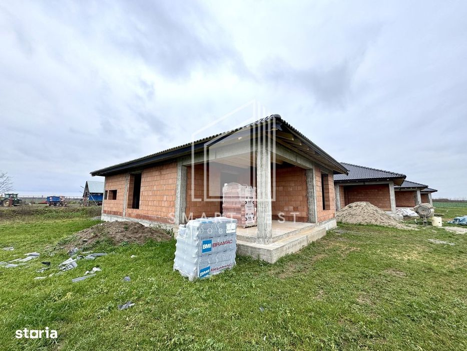 Casa in rosu tip mediteranean | 120 mp | Zona Vetis