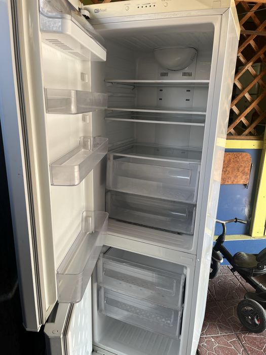 Продаю холодильники