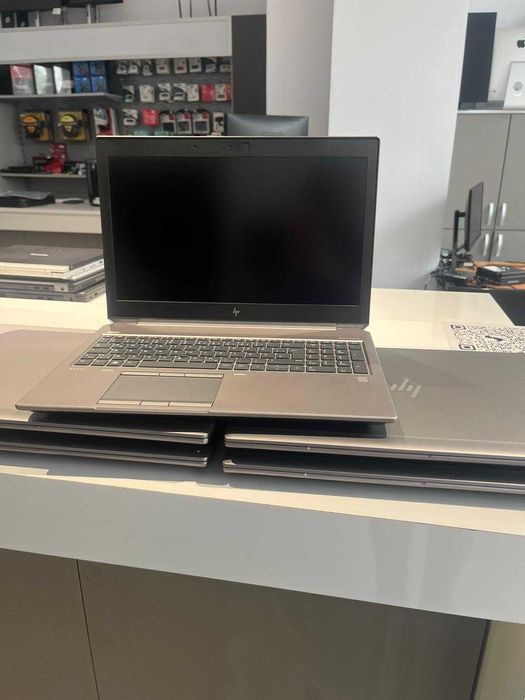 HP ZBook 15 G6 Workstation  i7-9850h-32gb ram-512gb ssd-nvidia T2000