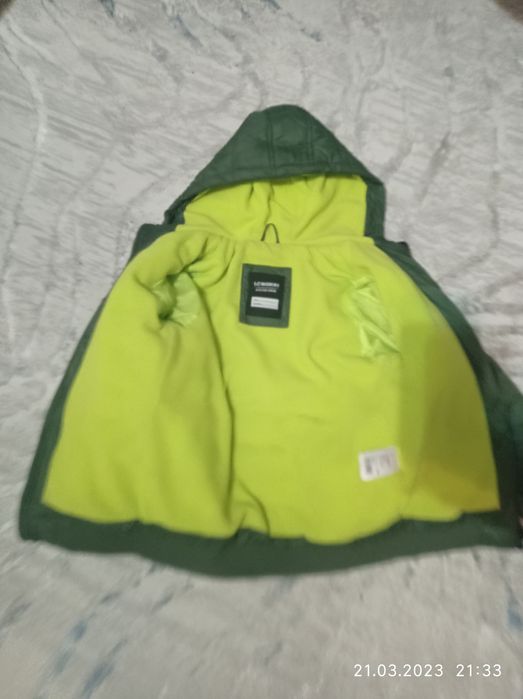 Продам зимнюю куртку для мальчика