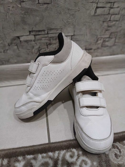 Маратонки Адидас