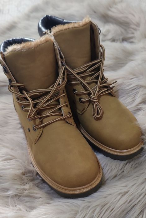 Ghete căptușite - piele sintetică