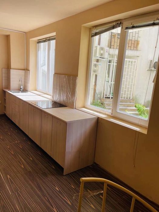 Дава се под наем Тристаен апартамент в София, Лозенец - 75 кв.м за 749 € - Снимка #3