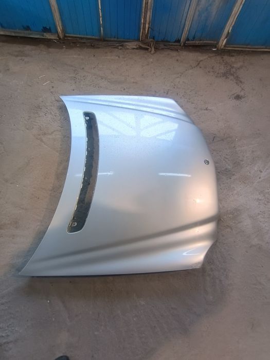 W211 Преден капак