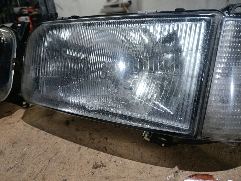 Фара пассат Б3 оригинал