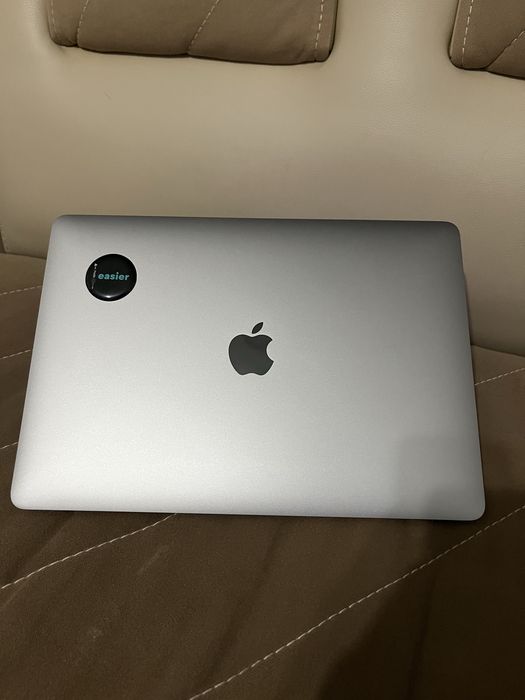 Macbook Pro M1 8/256 GB 2020