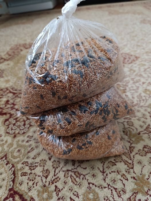 Корм для птиц, попугаев