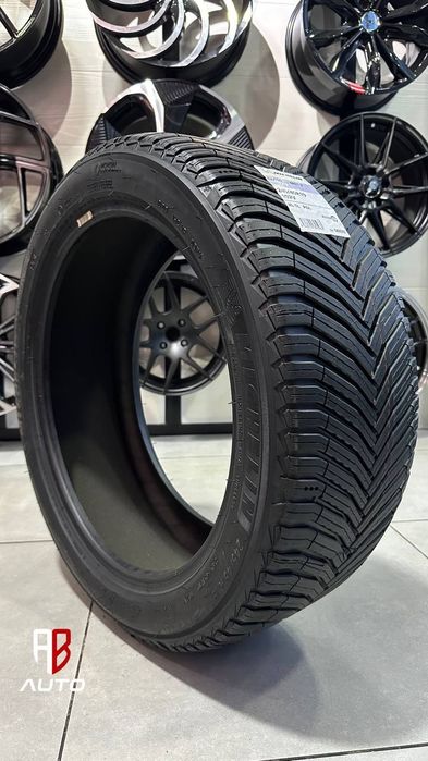 Michelin Crossclimate 2 245/45 R19
