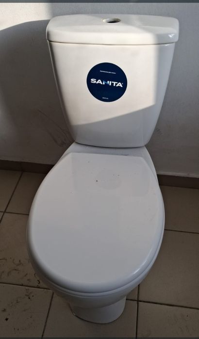 Унитаз в хорошем состоянии