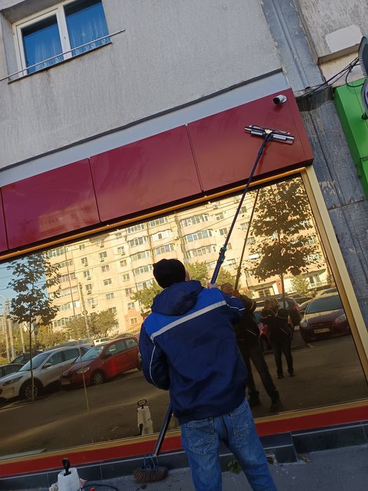 Spălare,curățare a panourilor fotovoltaice